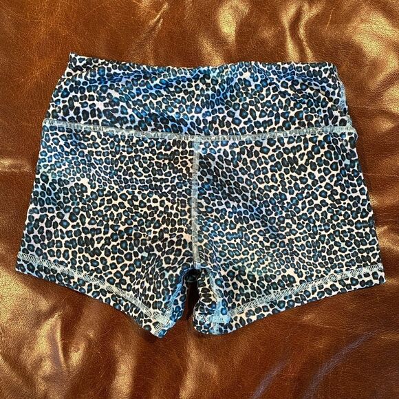 Fleo Blue Cheetah Print 3.25” Monarch Double Lined Shorts, SZ XS - Picture 2 of 3